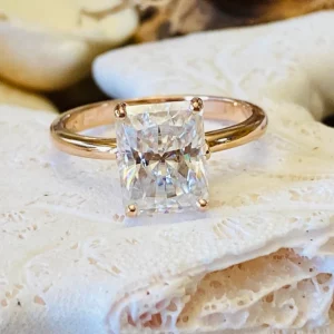 radiant cut moissanite engagement ring-2